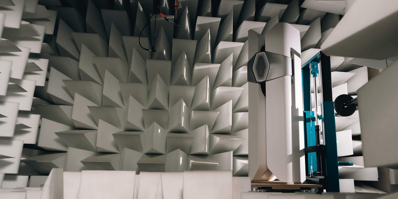 Monitor Audio Hyphn lifestyle image 2