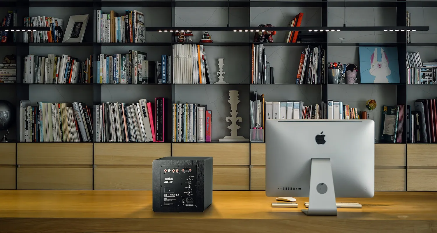 Velodyne Acoustics Deep Blue lifestyle image 4