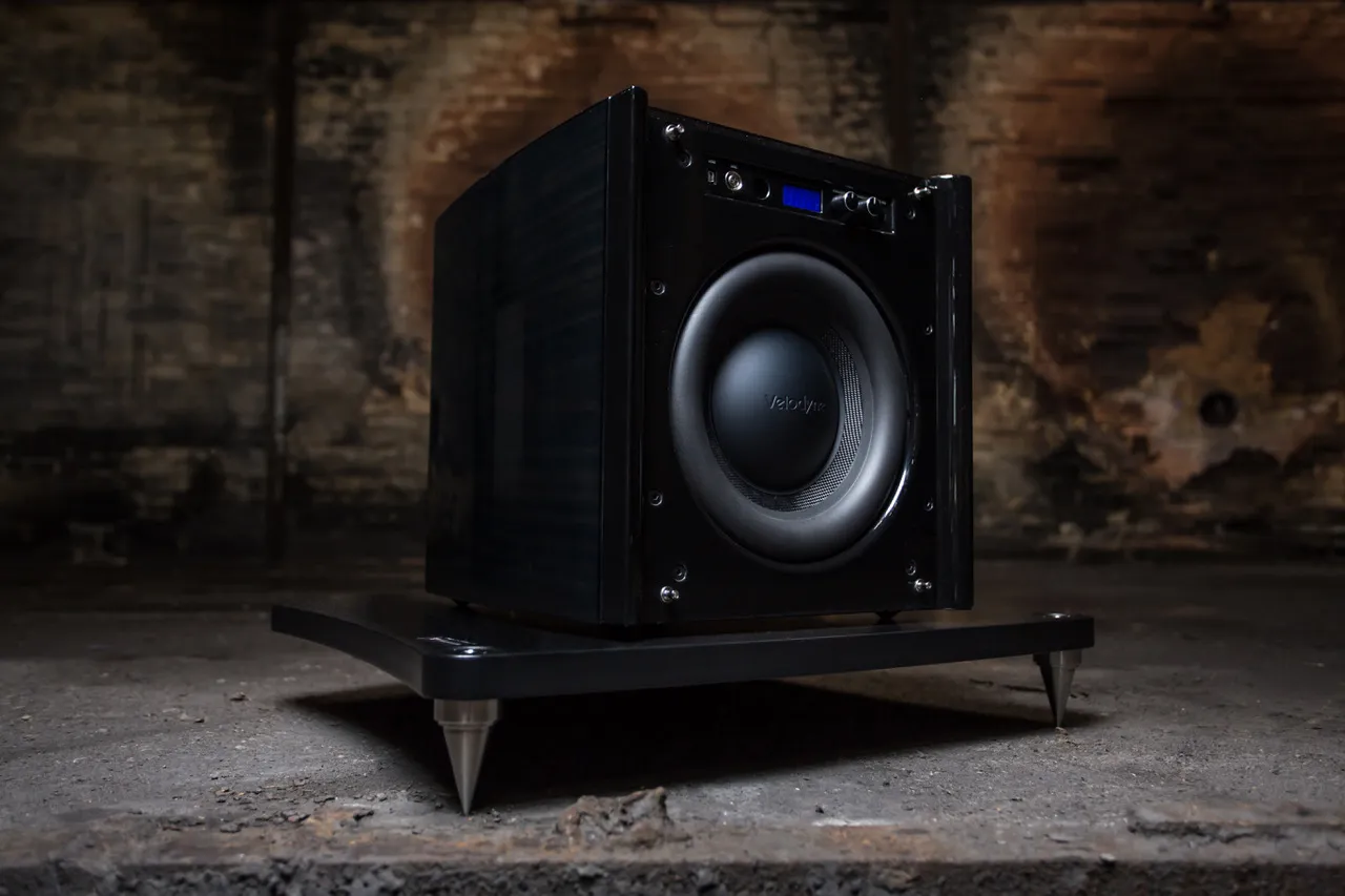 Velodyne Acoustics Digital Drive lifestyle image 2