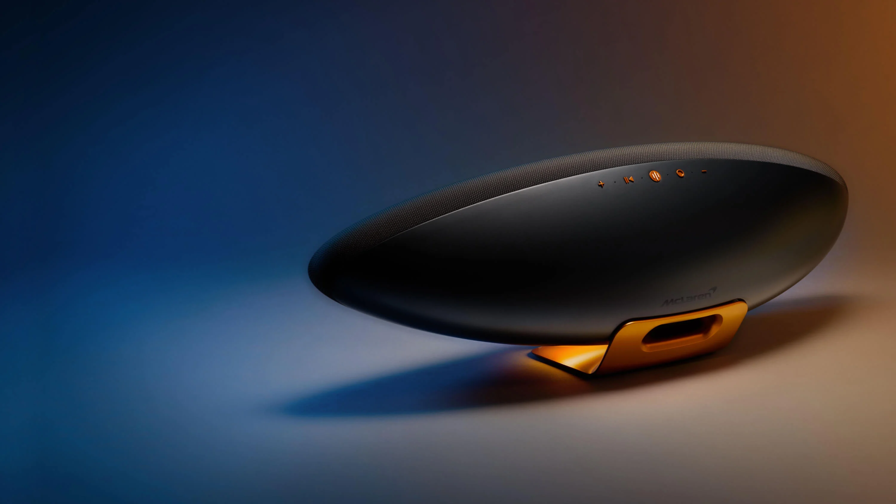 Zeppelin McLaren Edition lifestyle