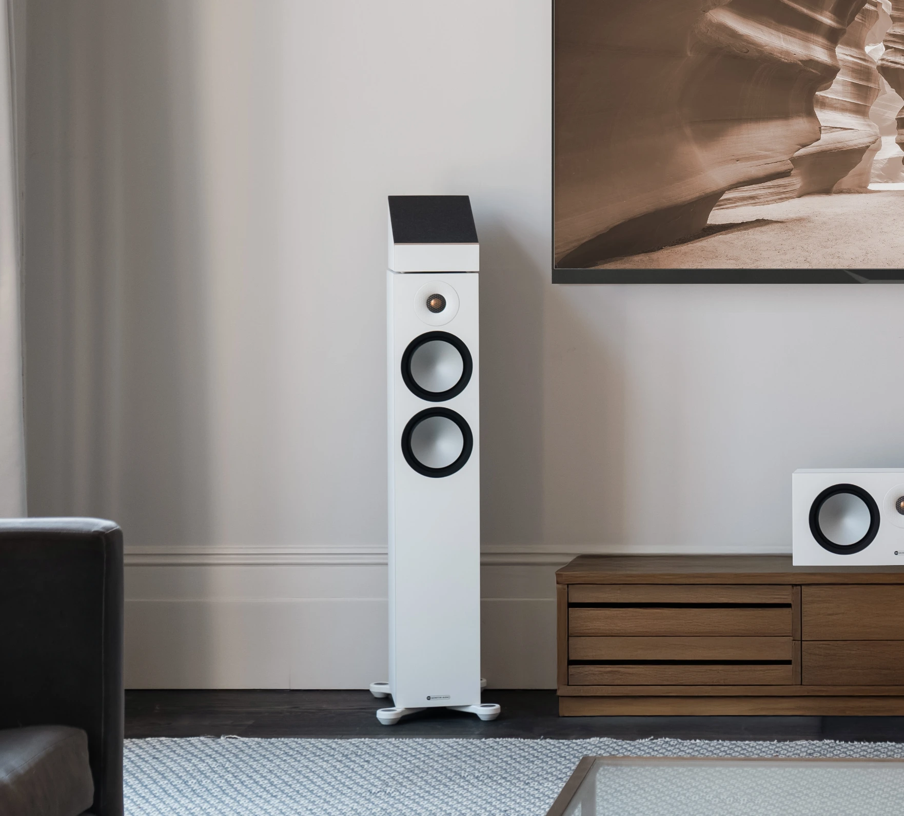 MA Bronze 300 7G Lifestyle